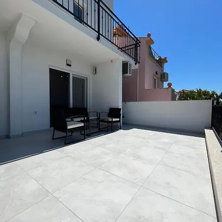 D&M Apartments Palit Exterior photo