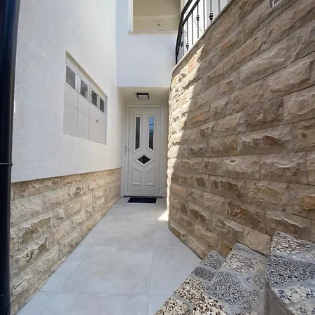 D&M Apartments Palit Exterior photo